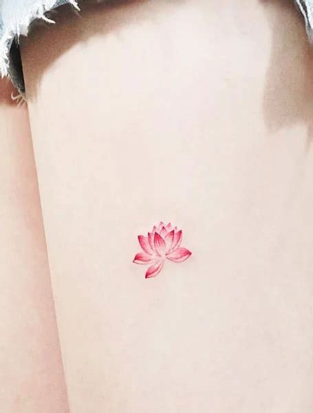 Tatuaggio fiore di loto: 30 proposte per il 2022!